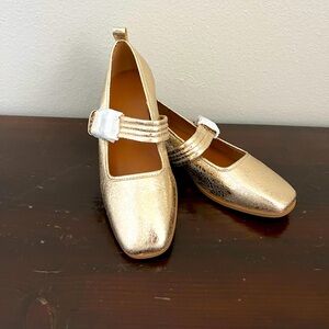 Gold crackle ballet flat
